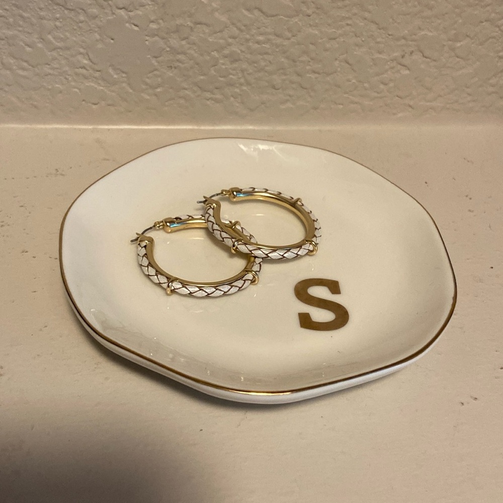White leather and gold hoop earrings